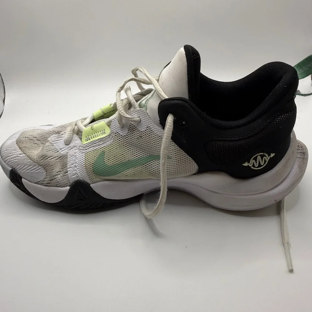 Nike Giannis Immortality 2 White Black Barely Volt DQ1943-101 Womens 6.5 / 5Y